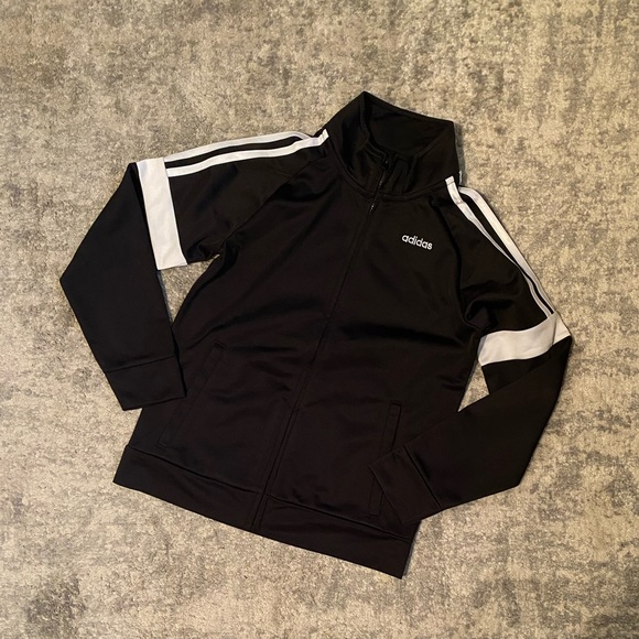 Adidas 2-Piece Outfit - Picture 2 of 3